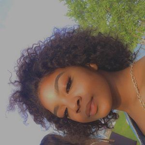 Meet your Posher, Jada